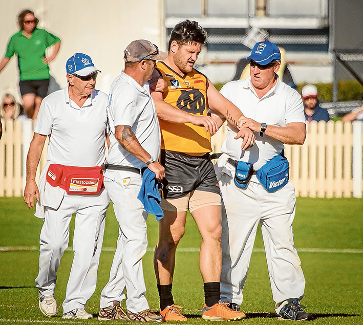 Fev leaves the ground following being KO'ed