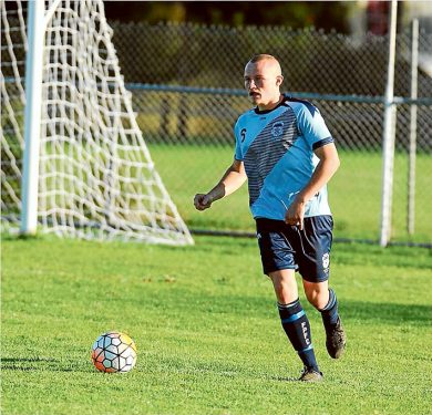 Pines pain: Defender Laban Stringer (above) and midfielder Jordan Avraham (below). Picture: Darryl Kennedy