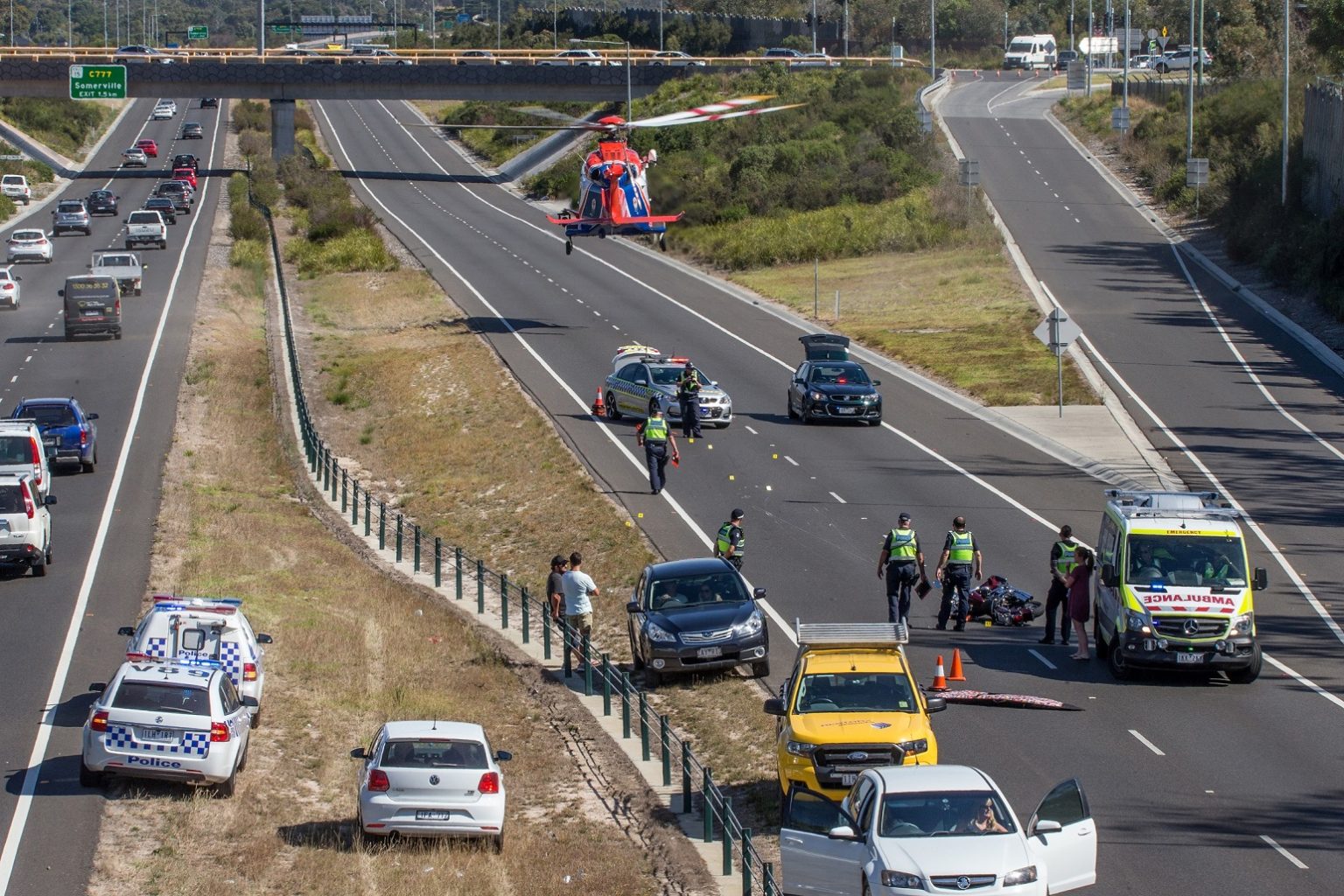 Traffic chaos after Peninsula Link crash - MPNEWS